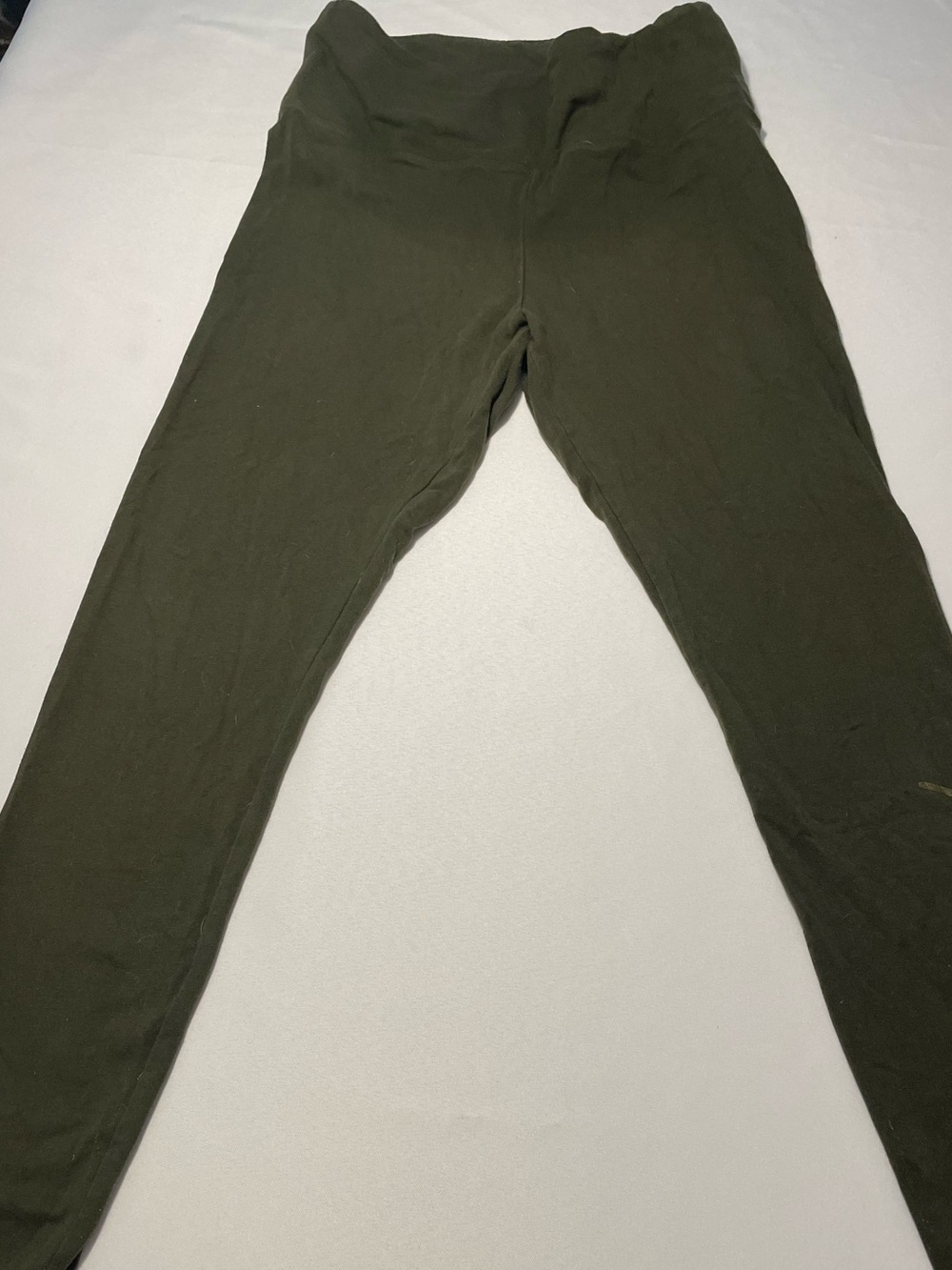 🔥 PINK Victoria’s Secret Olive Green Logo Leggings – Size L